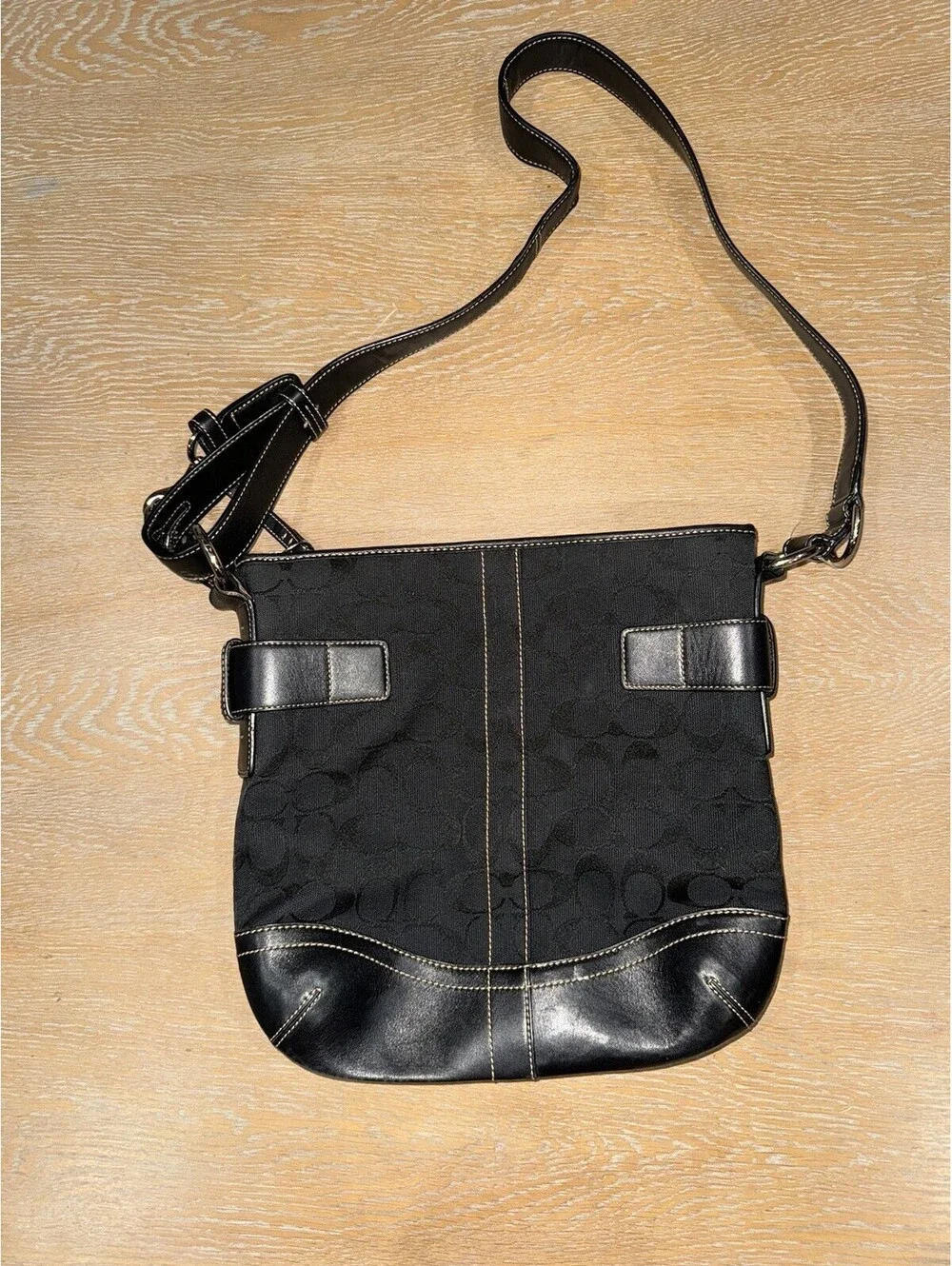 Vintage Coach Soho Signature Canvas Buckle Duffle Bag 3574 Black Jacquard